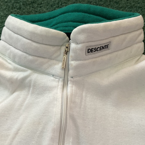 Descente White 100% Fine Cotton Jersey, made in Japan.  Polyester zip up collar. - Picture 2 of 5